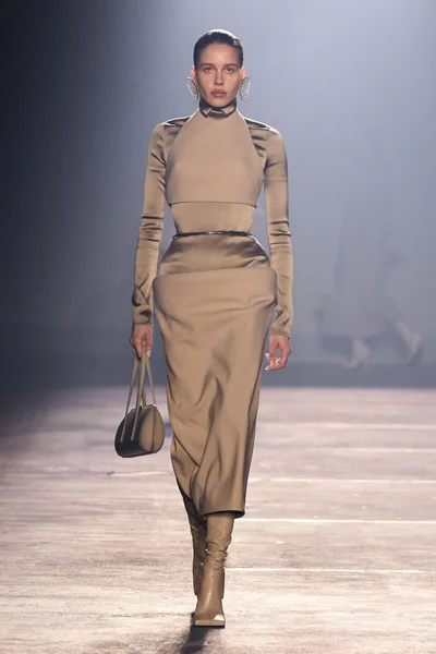 Look 40